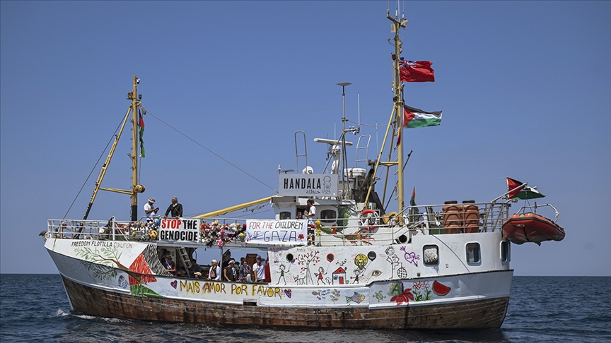 İsrail Hanzala gemisini alıkoydu: Aktivistler açlık grevinde